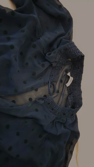 Vestido verde con lunares