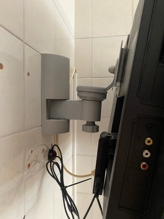 TV OKI con soporte