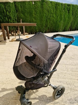 Carrito de bebé. Incluye capazo y silla de paseo