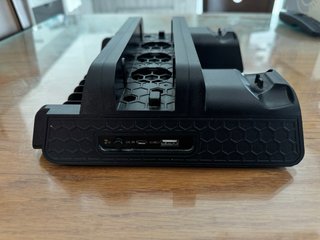 Base di ricarica Blackfire Pro Series PS4