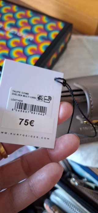 Monedero Kurt Geiger marrón y dorado