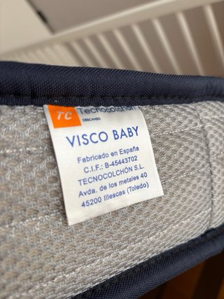 Cuna convertible en cama + colchón 70 x 140