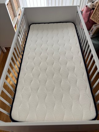 Cuna convertible en cama + colchón 70 x 140