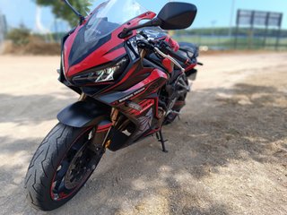 Honda CBR 650R - Vinilado Único - Impecable