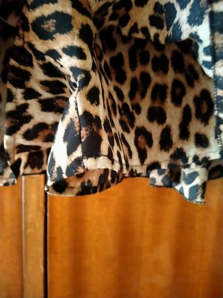 Conjunto Top Blanco y Falda/Shorts Animal Print