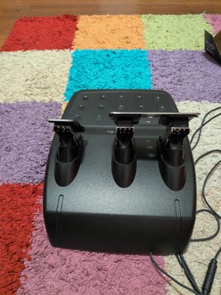 Volante Logitech G920 con Pedales