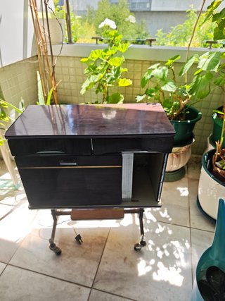Mueble bar vintage madera y cristal