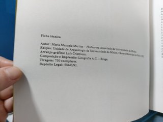 Cadernos de Arqueología. Monografías. O Povoado de Santo Ovidio (Fafe) _ Manuela Martins.