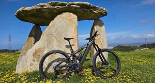 Cube Stereo Hybrid ONE44 HPC Race 800 -NUEVA 300km