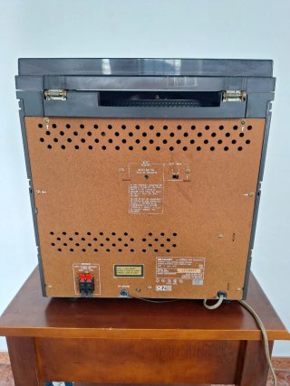 Equipo de música Sharp CMS-1600 con tocadiscos