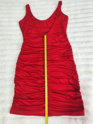 Vestido rojo ajustado fruncido talla S