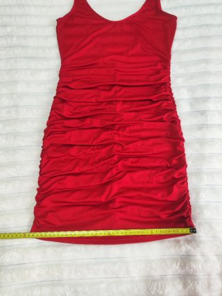 Vestido rojo ajustado fruncido talla S