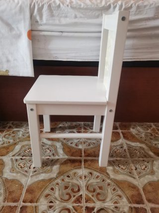Silla infantil blanca IKEA