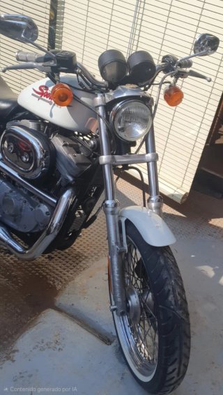 Harley-Davidson Sportster 883 Blanca