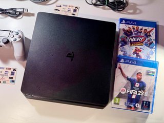 Ps4 Slim 500GB + 2 Giochi