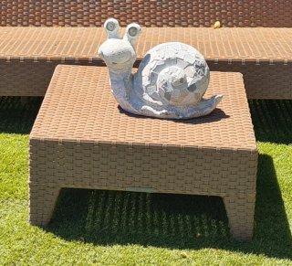 Sofá 190  y mesa 60x60,de jardín, ratán marrón