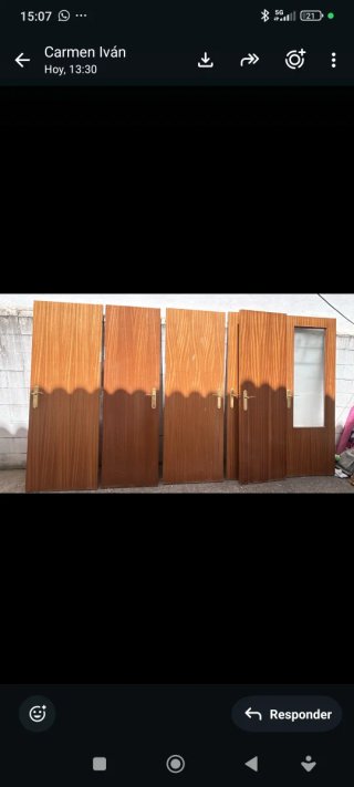 Conjunto de 4 puertas de madera