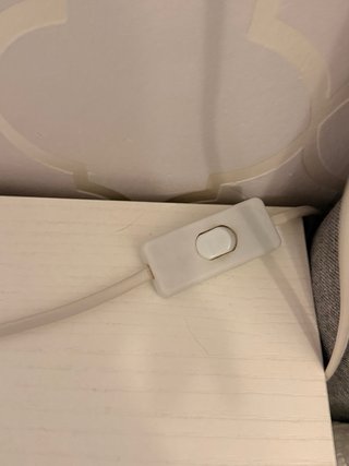2 Lámparas de mesa beige y plateada