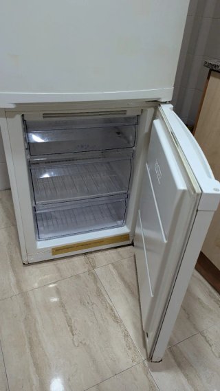 Nevera Zanussi