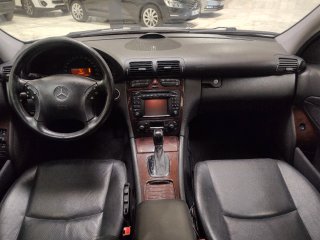 Mercedes-Benz Clase C220 Automático 2004