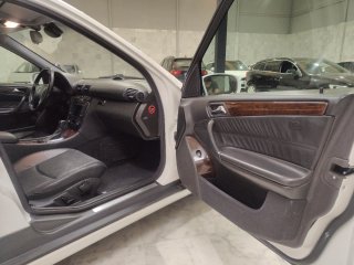 Mercedes-Benz Clase C220 Automático 2004