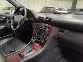 Mercedes-Benz Clase C220 Automático 2004