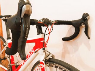 Bicicleta de carretera Dolan Ares de carbono