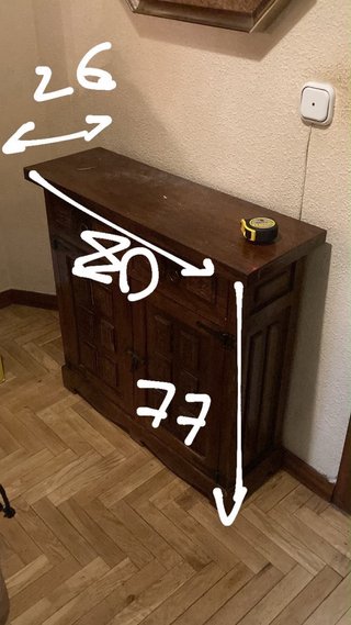 Mueble de entrada de madera tallada