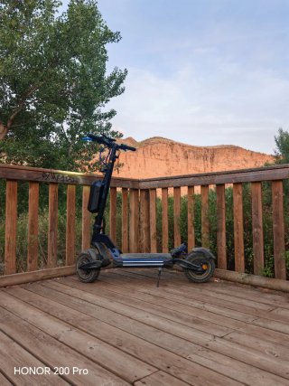 Ecoextreme M41 Armored Dual Motor Scooter