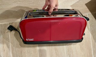 Tostador Russell Hobbs Rojo