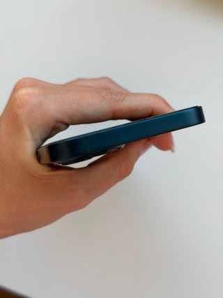 iPhone 13 256GB Medianoche