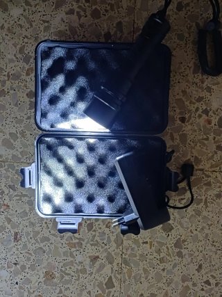 Linterna LED Sumergible Profesional