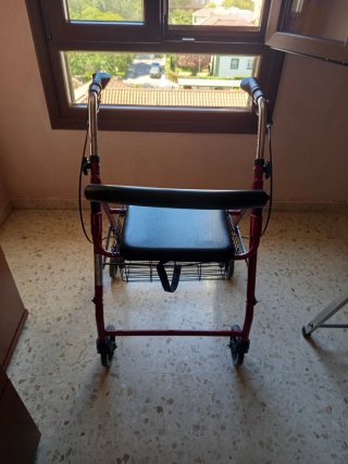 Andador para persona mayor