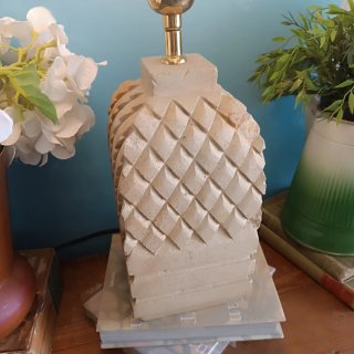 Lámpara vintage cristal opalino y pie piedra