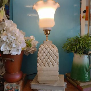 Lámpara vintage cristal opalino y pie piedra