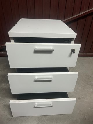 Cajonera de oficina con ruedas