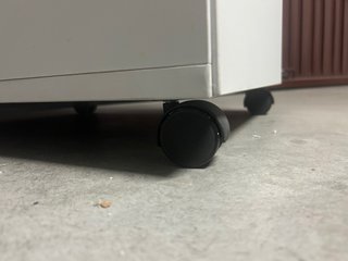 Cajonera de oficina con ruedas