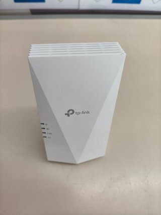 Repetidor WiFi 6 TP-Link RE500X AX1500 con puerto Gigabit negro