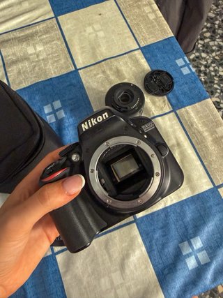 Nikon D3300 + 2 objetivos