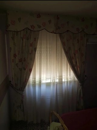 Cortinas beige y rosa con todo incluido