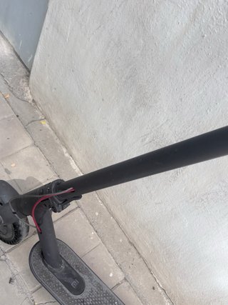 Patinete eléctrico negro