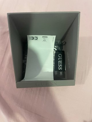 Reloj Guess Dorado y Blanco Precio!! Negociable