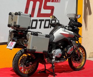 Voge 900 DSX