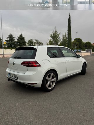 Volkswagen Golf GTI 7