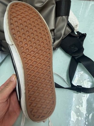 Zapatillas Vans Negras y Blancas