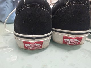 Zapatillas Vans Negras y Blancas
