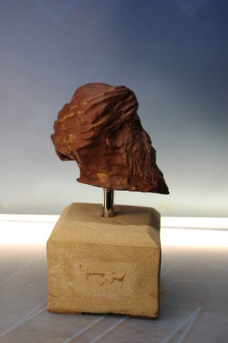 Escultura terracota Personaje con turbante.