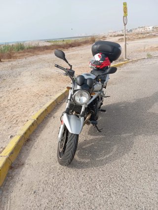 Suzuki Bandit 650 Plata