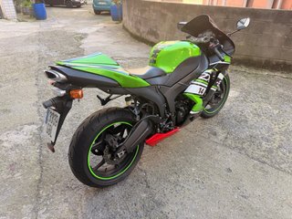 Kawasaki Ninja ZX6R Sportbike
