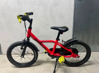 Bicicleta infantil BTWIN roja